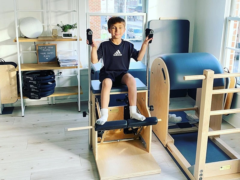 Fabricante profissional de cadeiras de Pilates para estúdios.