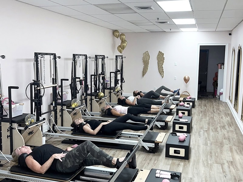 Pilates Reformer com torre, fornecimento direto da fábrica para atacado.