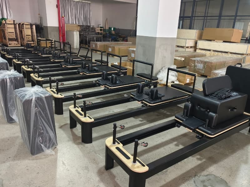 Aluminum Pilates reformer for studio (6)