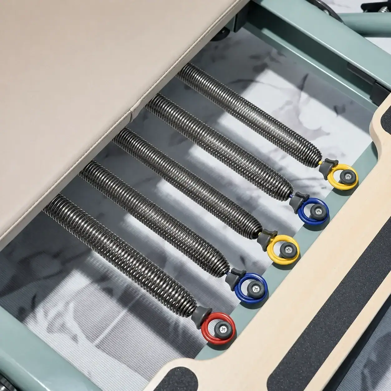 Color-coded spring system on FD-ALS-416 reformer